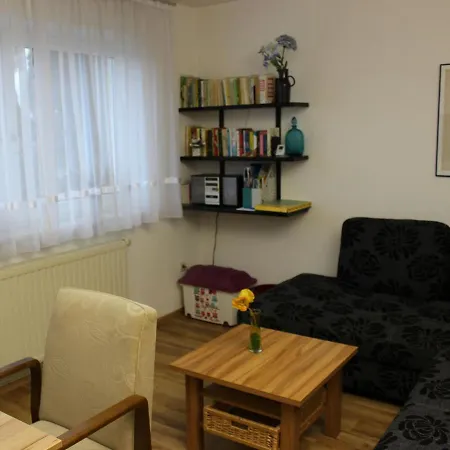 Nimritz Apartment *